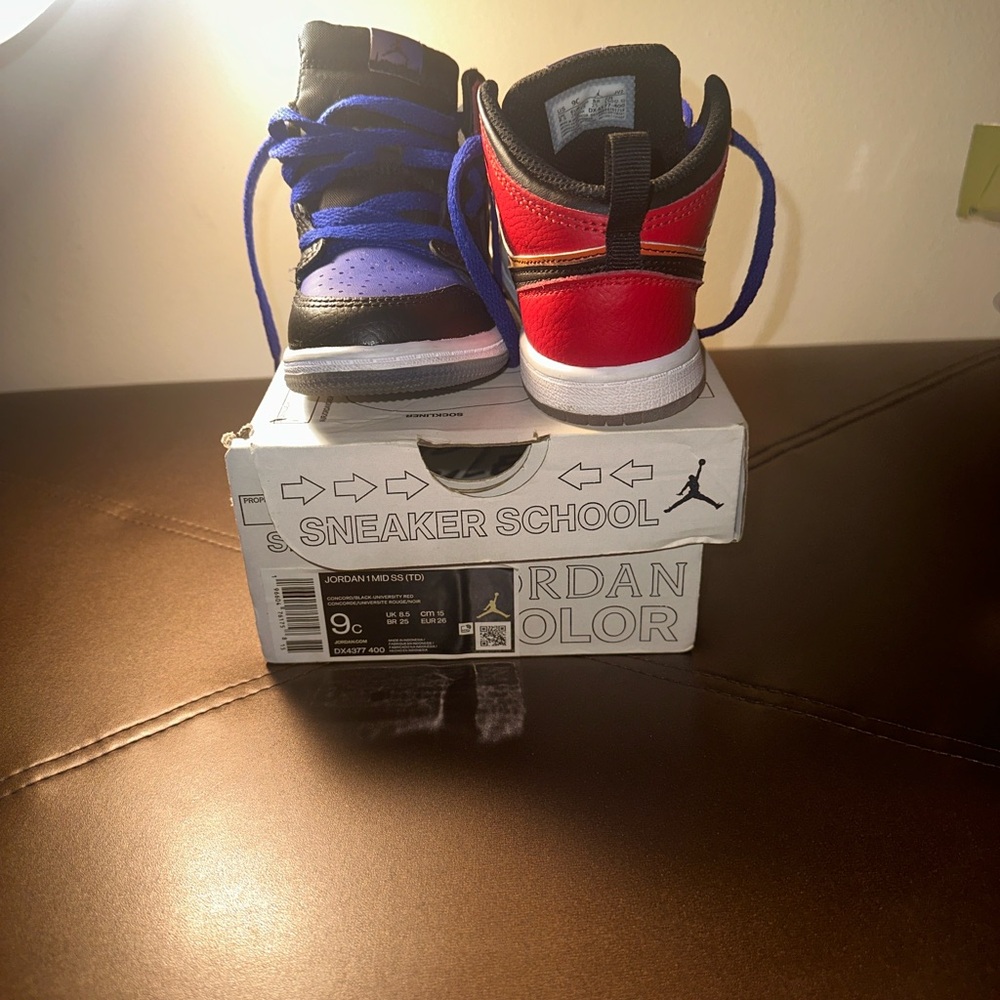 Jordan 1 Mid SS TD "Skyline"